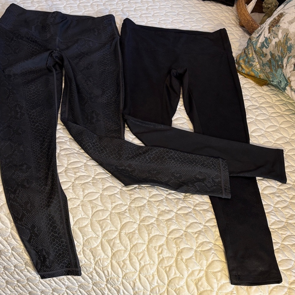 Mono B Gray Snake Print and Chelsea DeBoer Leather Print Leggings Size Medium